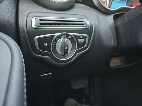 Used 2019 Mercedes-Benz C 300 Sedan image 23