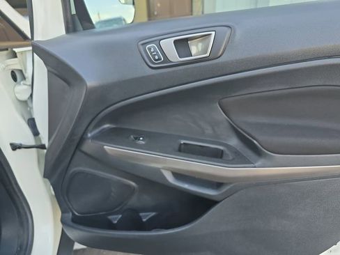 Used 2020 Ford EcoSport SE FWD image 18