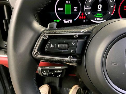 Certified 2025 Porsche Cayenne Turbo AWD/4WD image 27