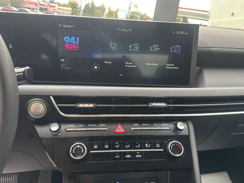 Used 2025 Hyundai Sonata SE FWD image 15