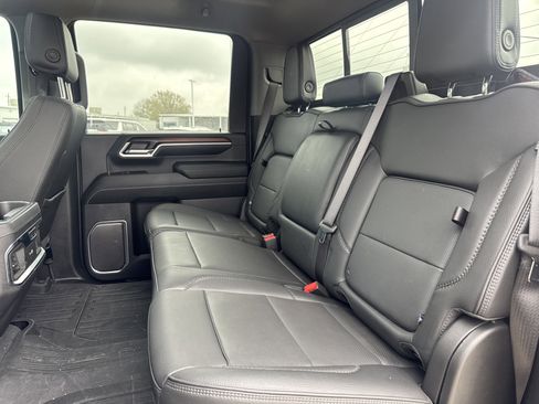 Used 2024 GMC Sierra 2500 Denali w/ Denali Reserve Package image 8