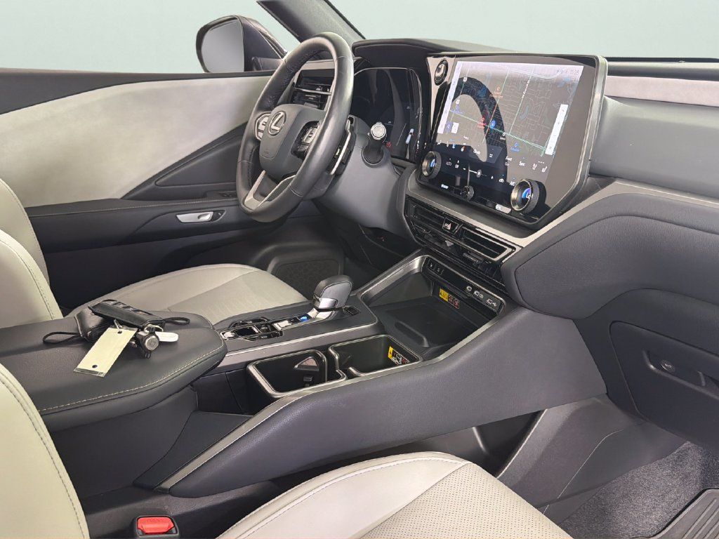 Used 2025 Lexus TX 350 FWD w/ Technology Package image 41