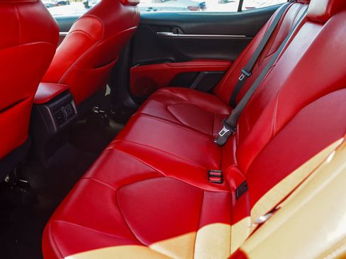 Used 2021 Toyota Camry XSE w/ Navigation Upgrade Package image 19