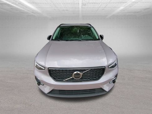 Used 2026 Volvo XC40 B5 Plus AWD/4WD image 8