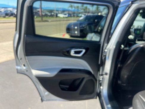 Used 2025 Jeep Compass Limited AWD/4WD image 32