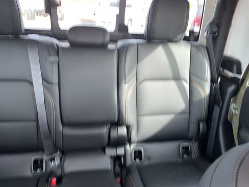 New 2025 Jeep Gladiator Sport image 33