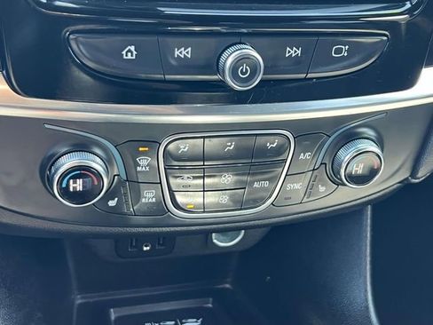 Certified 2023 Chevrolet Traverse LT image 31