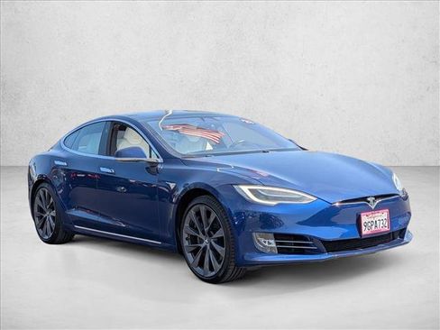 Used 2021 Tesla Model S Long Range Plus AWD/4WD image 4