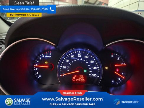 Used 2015 Kia Sorento LX image 12