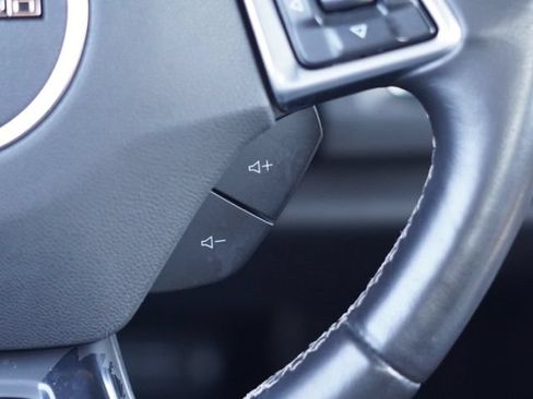 Used 2017 Chevrolet Camaro LT RWD image 19