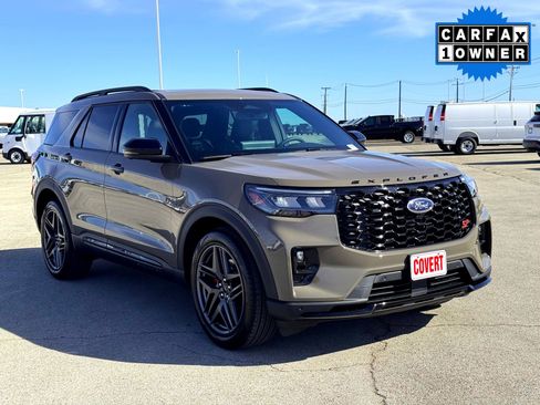 Used 2026 Ford Explorer ST w/ Sun And Sound Package image 4