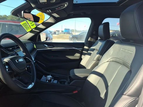 New 2025 Jeep Grand Cherokee L Overland w/ Trailer Tow Package image 6