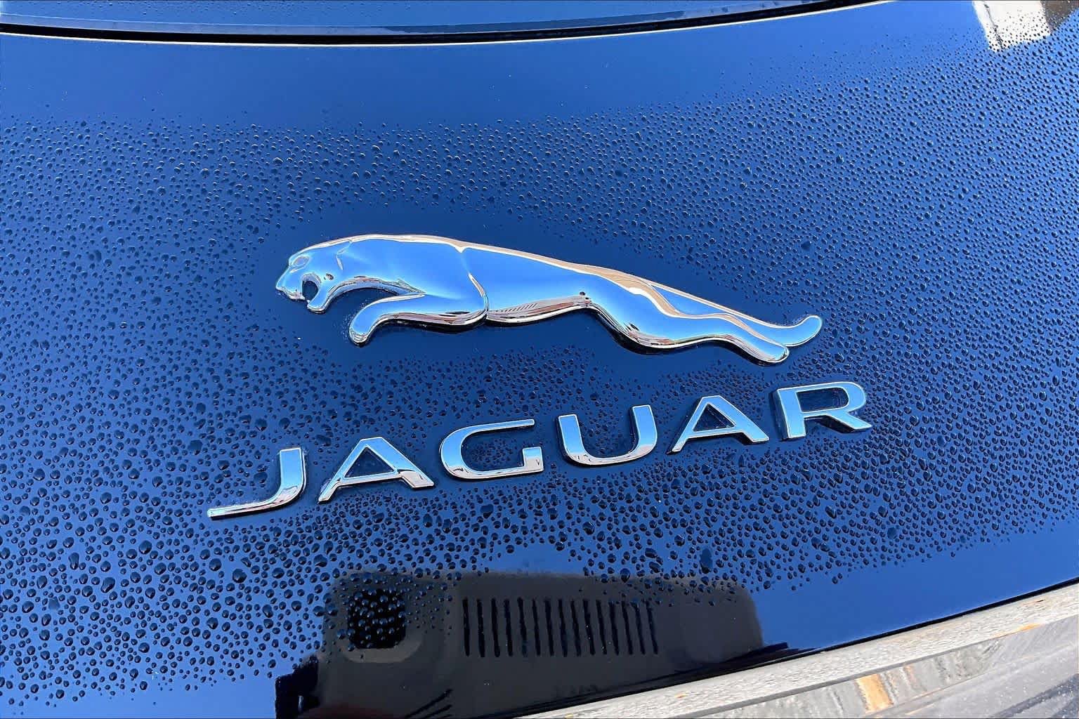 Used 2016 Jaguar F-TYPE Coupe RWD image 27