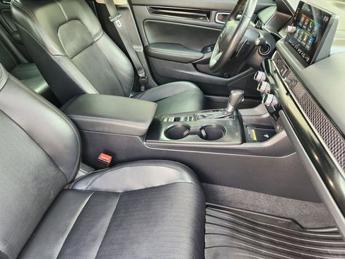 Used 2022 Honda Civic Touring image 13