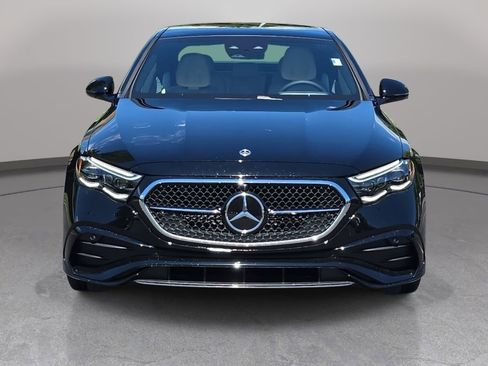 New 2026 Mercedes-Benz E 350 4MATIC Sedan image 2