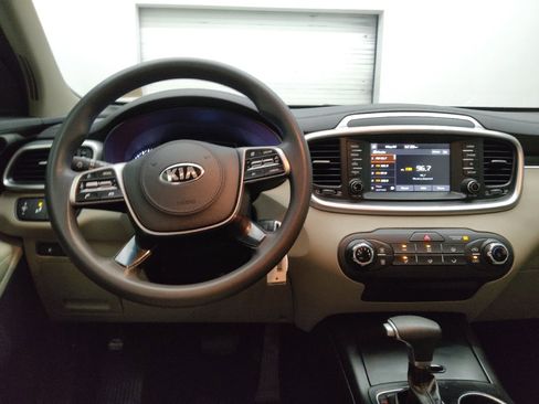 Used 2020 Kia Sorento LX FWD image 22
