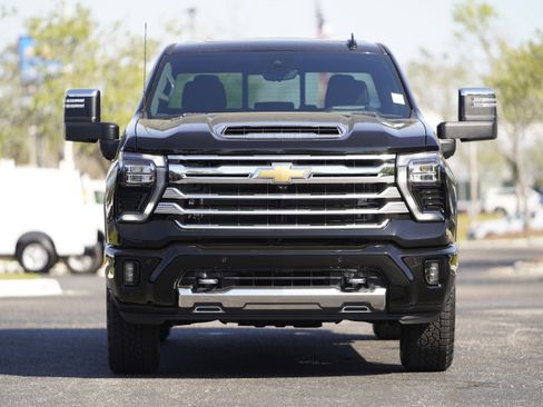 New 2026 Chevrolet Silverado 2500 High Country w/ High Country Premium Package AWD/4WD image 36