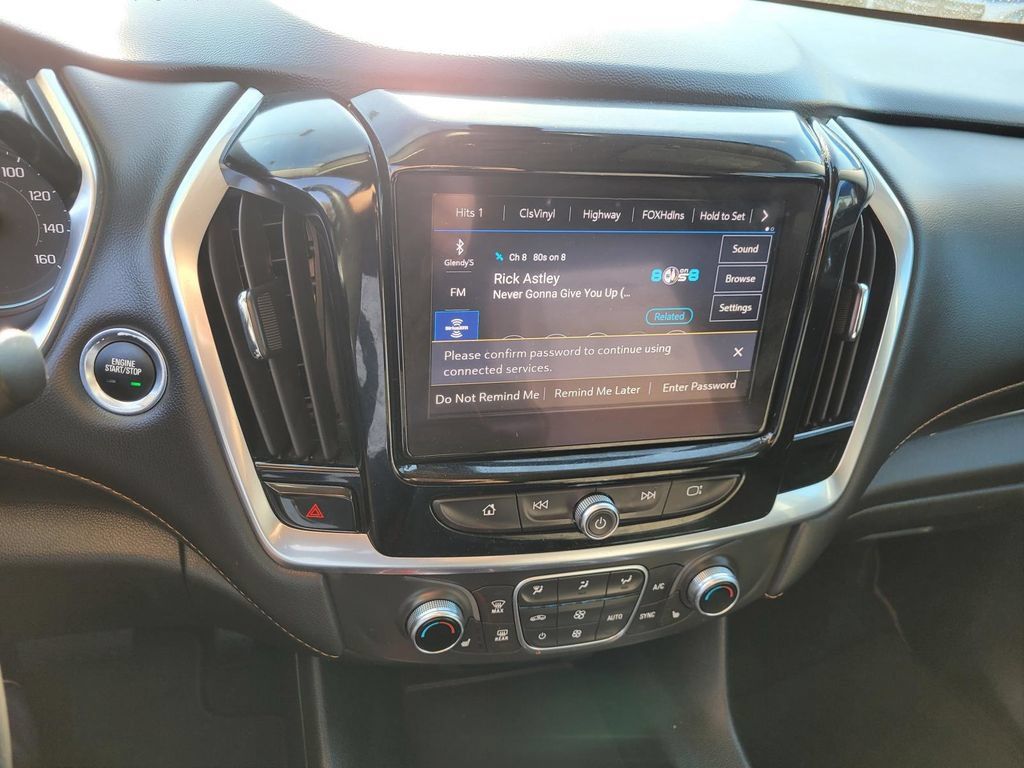 Used 2021 Chevrolet Traverse LT FWD image 24
