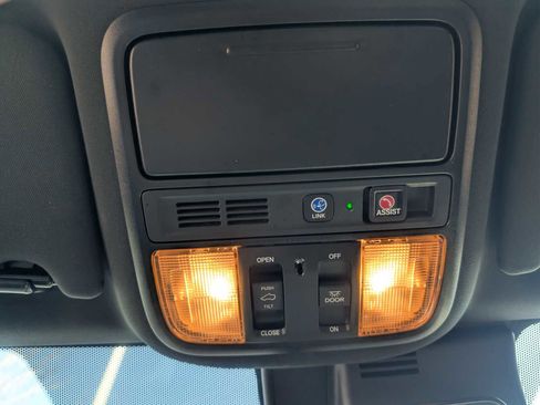 Used 2020 Honda Passport Touring image 13