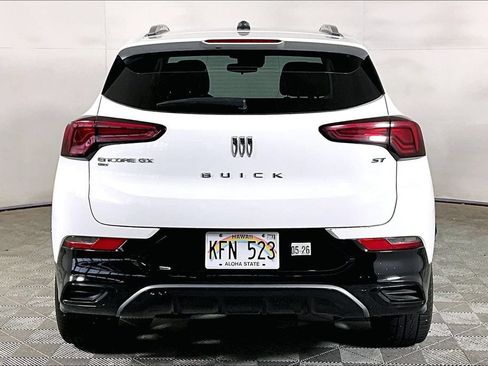 Used 2024 Buick Encore GX Sport Touring AWD/4WD image 3