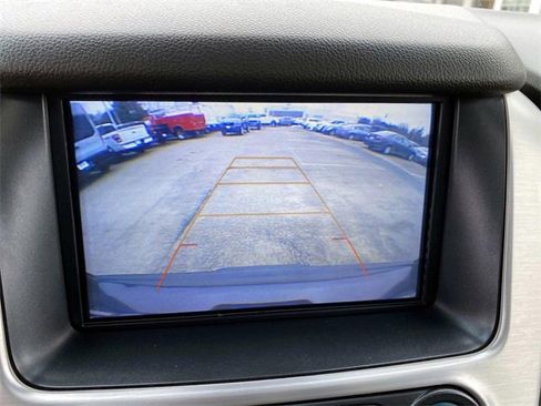 Used 2018 GMC Yukon XL SLT image 17