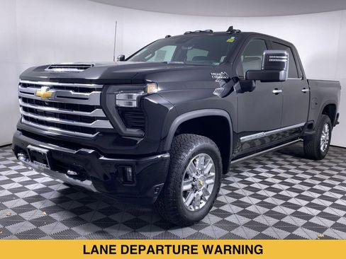 Certified 2024 Chevrolet Silverado 2500 High Country w/ High Country Premium Package AWD/4WD image 38