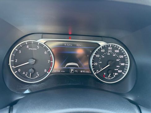 Used 2024 Nissan Sentra SV FWD image 24
