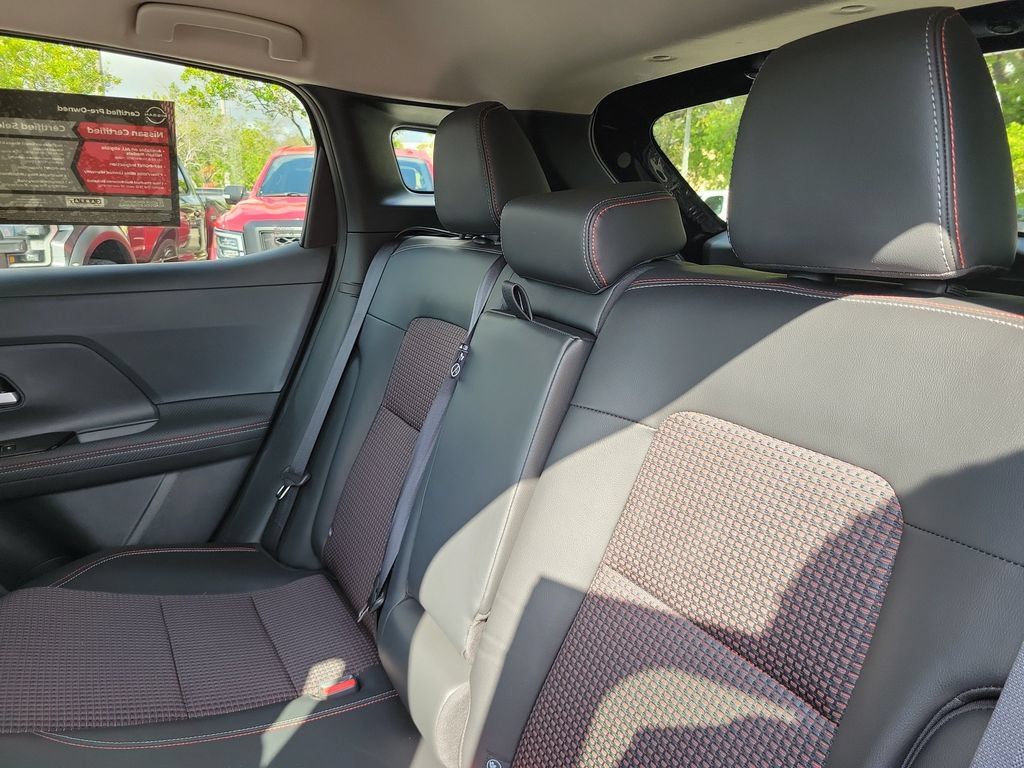 Certified 2025 Nissan Kicks SR FWD image 16