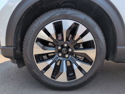 Certified 2026 Ford Explorer Platinum w/ LUX Leather Package AWD/4WD image 10
