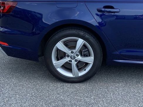Used 2019 Audi A4 2.0T Premium w/ Convenience Package AWD/4WD image 5