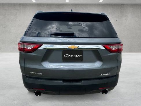 Used 2021 Chevrolet Traverse LS FWD image 15