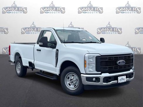 New 2026 Ford F250 XL w/ XL Driver Assist Package RWD image 1