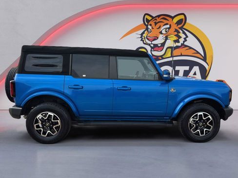 Used 2023 Ford Bronco Outer Banks image 4