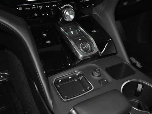 Used 2024 Acura MDX SH-AWD w/ Technology Package image 21