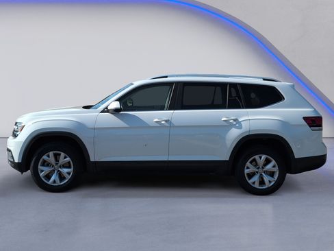 Used 2019 Volkswagen Atlas SE w/ Panoramic Sunroof Package FWD image 3