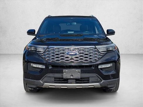 Used 2020 Ford Explorer Platinum w/ Premium Technology Package image 2