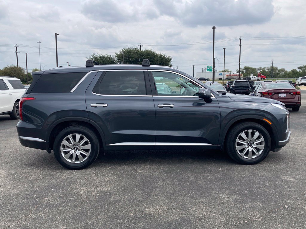 Used 2023 Hyundai Palisade SEL FWD image 4