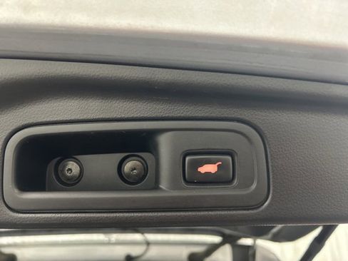 Used 2019 Honda Pilot Touring image 11