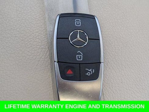 Used 2021 Mercedes-Benz GLB 250 4MATIC image 36