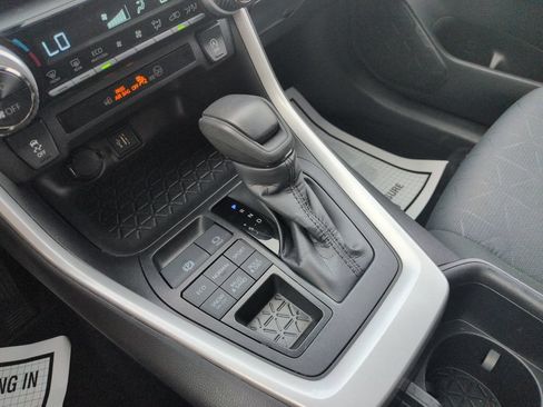 Certified 2025 Toyota RAV4 XLE AWD/4WD image 24
