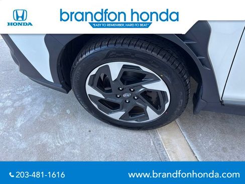 Used 2024 Subaru Crosstrek 2.5i Limited AWD/4WD image 32