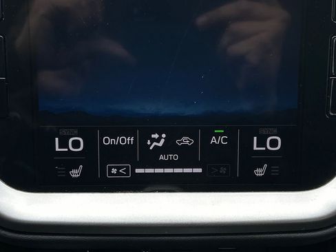 Used 2021 Subaru Outback Premium image 27