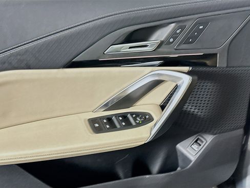 Used 2025 BMW X2 xDrive28i image 15