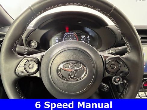 Used 2023 Toyota GR86 Premium image 6
