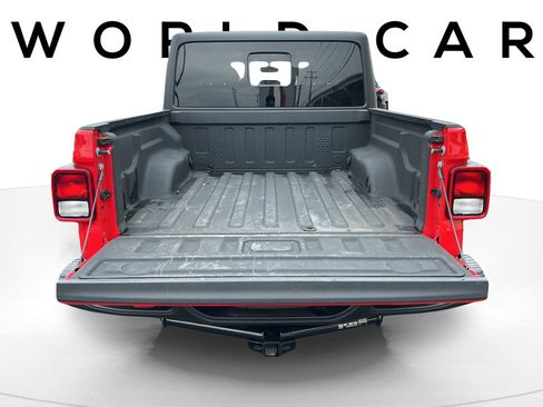 Used 2023 Jeep Gladiator Rubicon AWD/4WD image 9