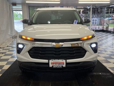 Used 2026 Chevrolet TrailBlazer LS w/ LS Convenience Package AWD/4WD image 2