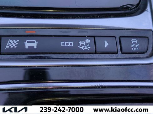 Used 2019 Jaguar F-PACE S image 24