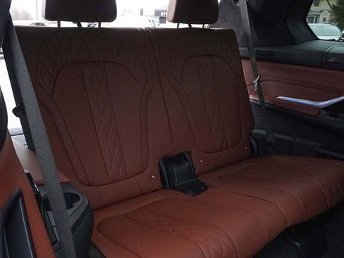 Used 2024 BMW X7 xDrive40i w/ M Sport Package image 40