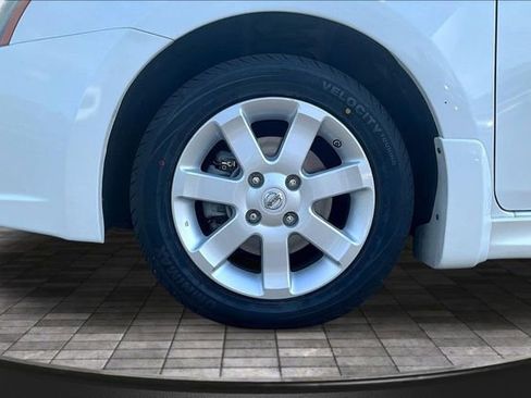 Used 2010 Nissan Sentra 2.0 SR FWD image 28