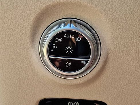 Certified 2023 Mercedes-Benz C 300 4MATIC Sedan image 19